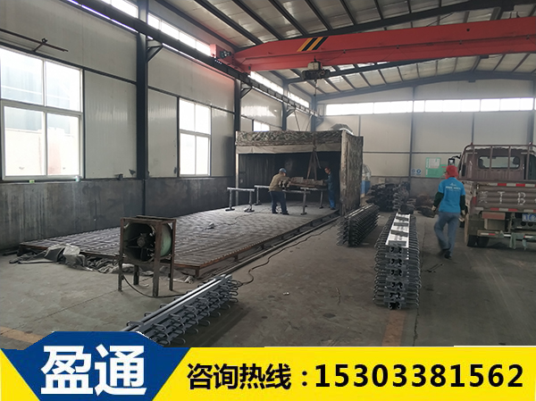 盈通橋梁伸縮縫生產車間.jpg